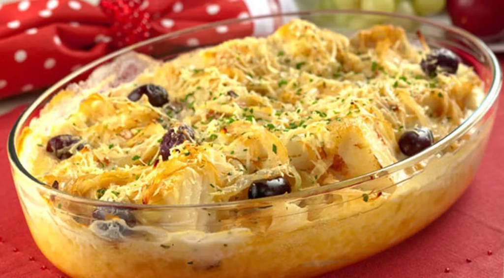 Bacalhau gratinado com creme de mandioca