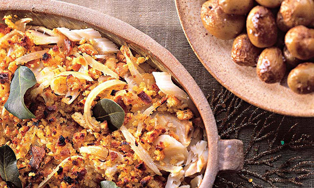 receita-bacalhau-assado-com-broa-de-milho-batatas-douradas