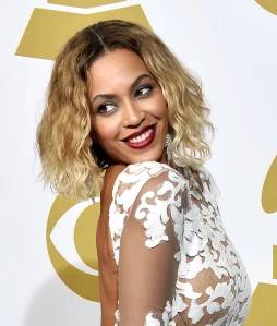 Beyoncé long bob cacheado