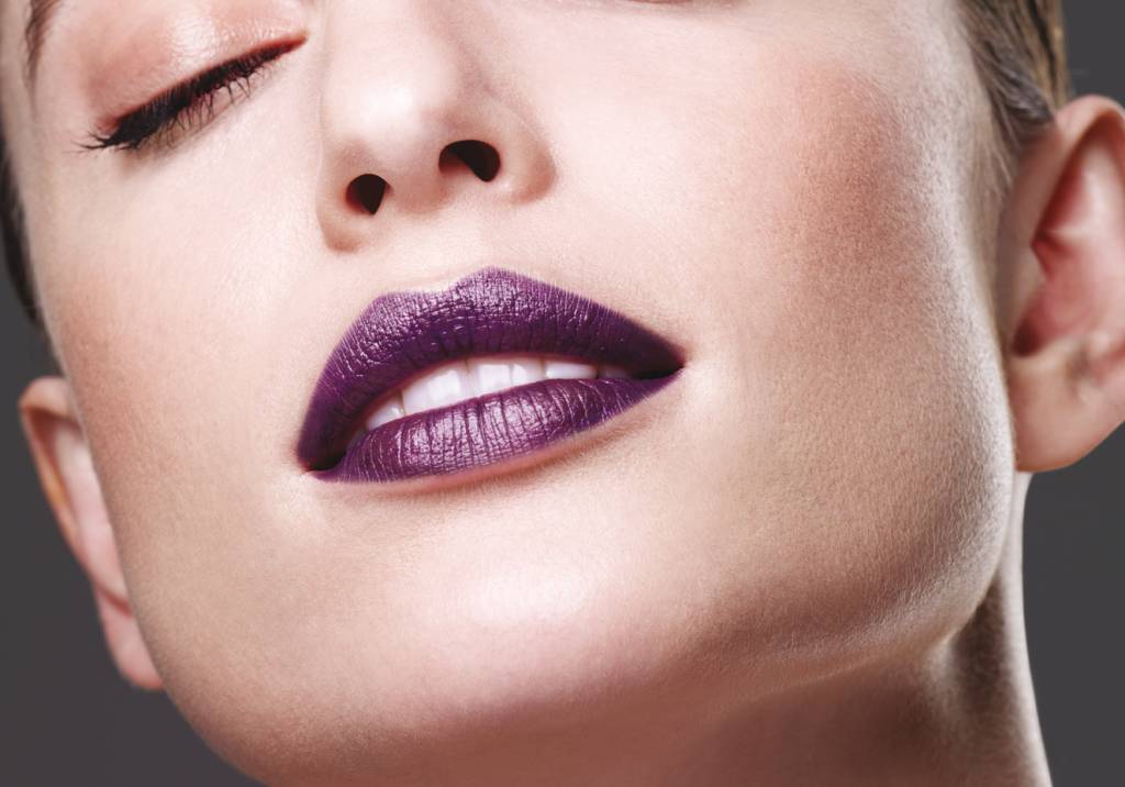 Boca com pigmento: dê um toque metálico ao batom