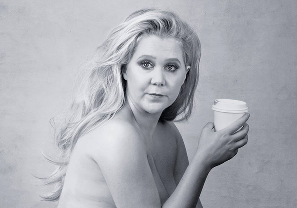 “Uso 40 e não tenho planos de mudar. Você aceita ou vai embora”, diz Amy Schumer, que está no calendário Pirelli