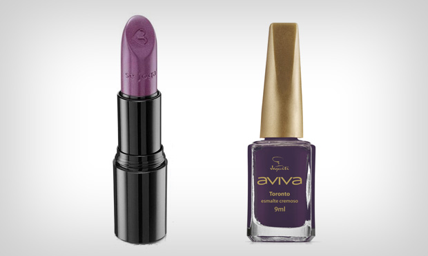 Esmalte e batom em tons de roxo