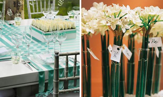 Fitas de cetim verde-claro decorando a mesa e minibuquês de narcisos como lembrancinha