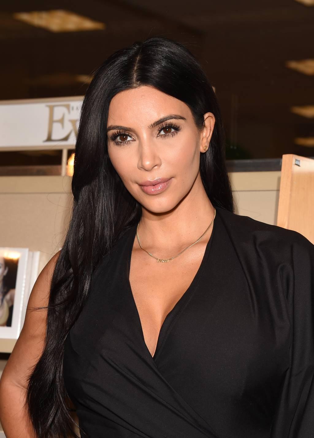 Após gravidez turbulenta, Kim Kardashian dá à luz seu segundo filho