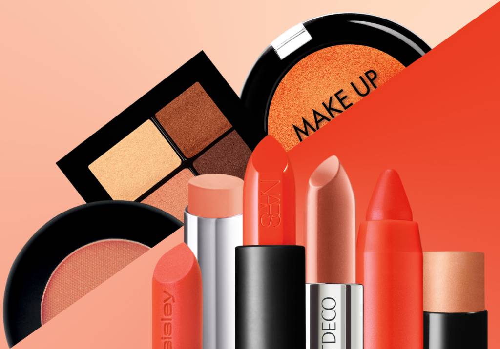 Maquiagem em tons de laranja para potencializar o bronzeado