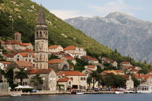 Perast, cidade montenegrina Perast, cidade montenegrina