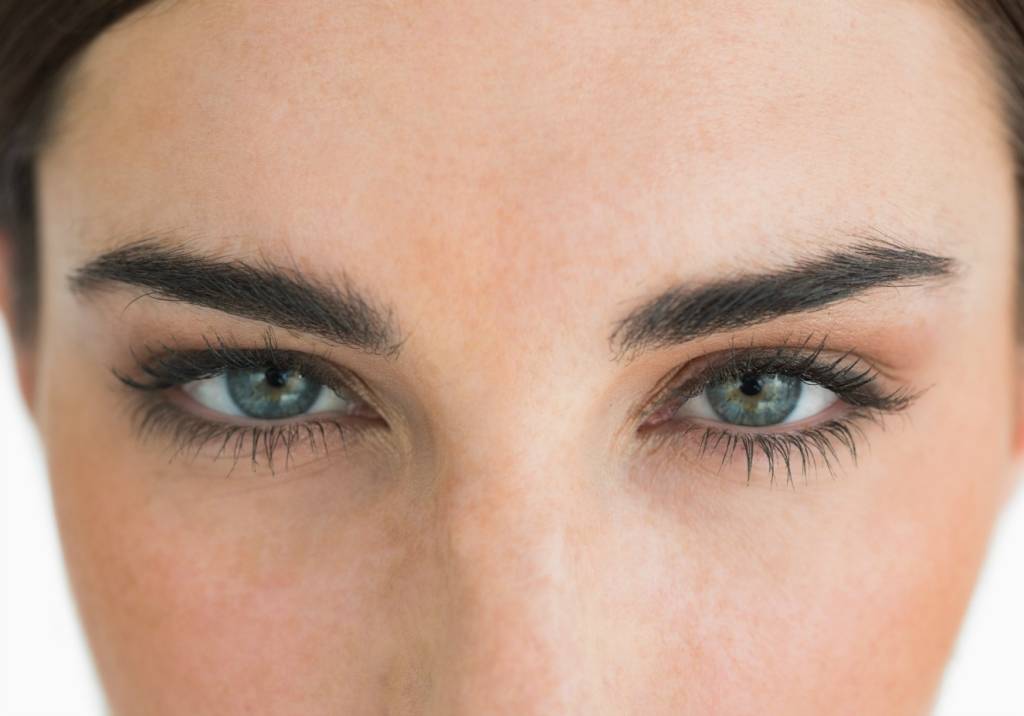 5 sintomas nos olhos que não podem ser ignorados