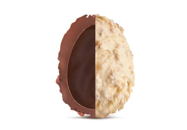Ovo Crocante Meio a Meio (120g) de chocolate ao leite e branco com crocantes com bombons, Munik, R$ 18,50* Ovo Crocante Meio a Meio (120g) de chocolate ao leite e branco com crocantes com bombons, Munik, R$ 18,50*
