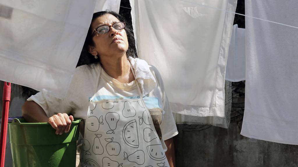 #EuEmpregadaDoméstica denuncia humilhações sofridas por funcionárias do lar