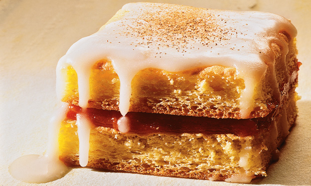 Bolo com recheio de goiabada Bolo com recheio de goiabada