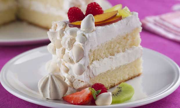 Bolo crocante de suspiro e frutas Bolo crocante de suspiro e frutas