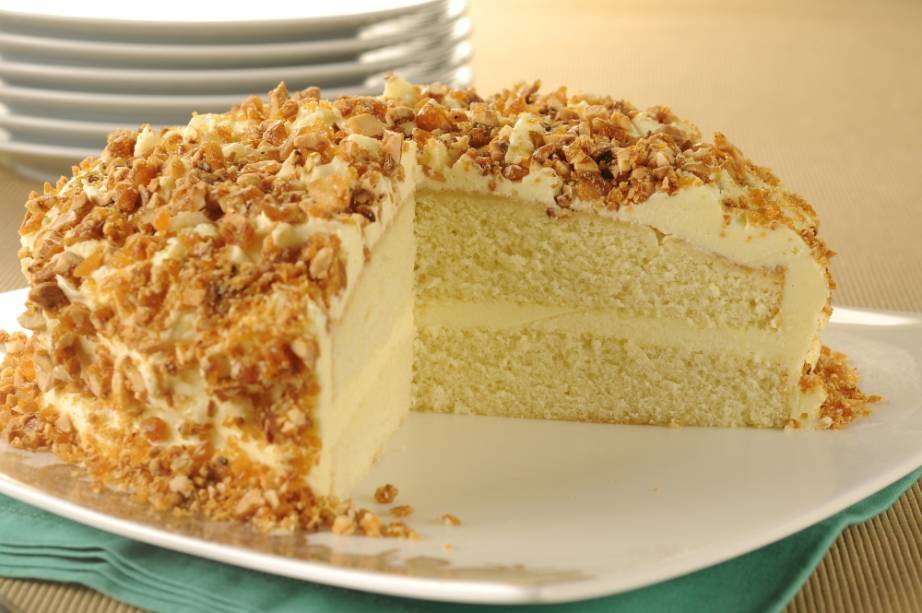 Bolo de baunilha com geleia de abacaxi Bolo de baunilha com geleia de abacaxi