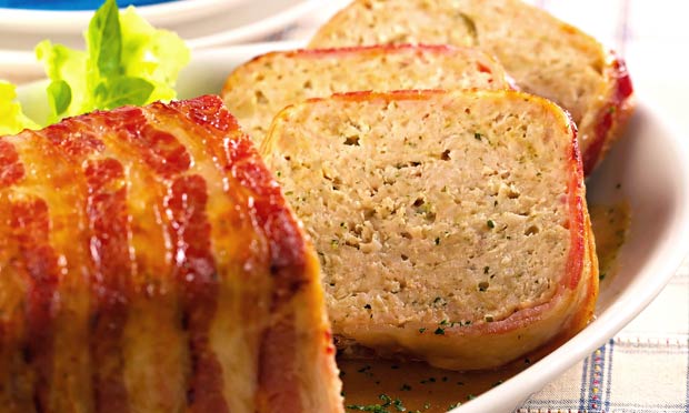 Bolo de frango com bacon Bolo de frango com bacon