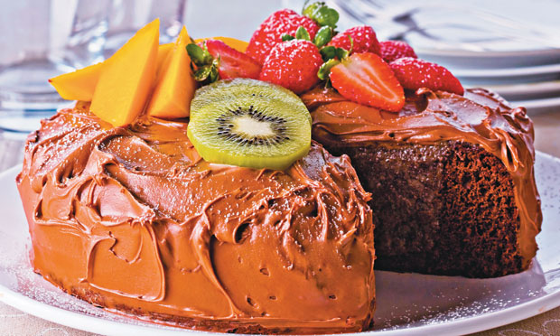 Bolo gelado com recheio cremoso Bolo gelado com recheio cremoso