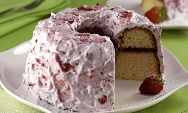 Bolo de iogurte com glacê de geleia Bolo de iogurte com glacê de geleia