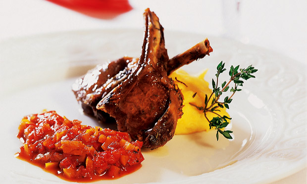Cordeiro com chutney de pimentão Cordeiro com chutney de pimentão