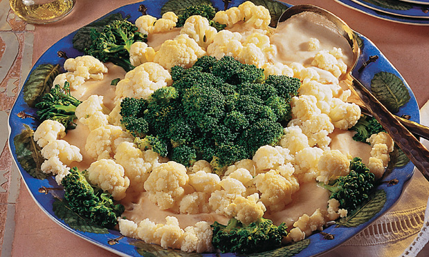 Couve-flor e brócolis ao molho: acompanhamento saboroso e saudável para seus pratos!