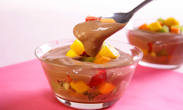 Creme de chocolate e frutas