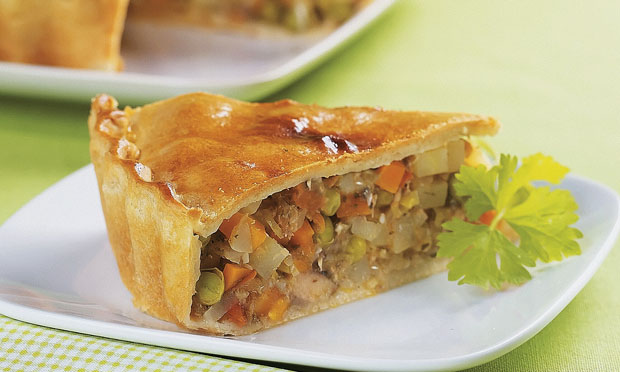 Empadão de sardinha e legumes Empadão de sardinha e legumes