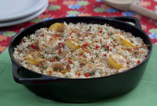 Farofa com banana e coco Farofa com banana e coco
