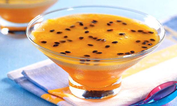 Gelatina cremosa de maracujá Gelatina cremosa de maracujá