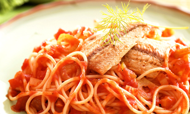 Macarrão com sardinha e erva-doce Macarrão com sardinha e erva-doce