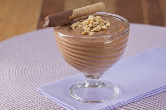 Musse de chocolate e amendoim Musse de chocolate e amendoim