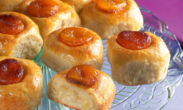 Pão de damasco com recheio de maçã Pão de damasco com recheio de maçã