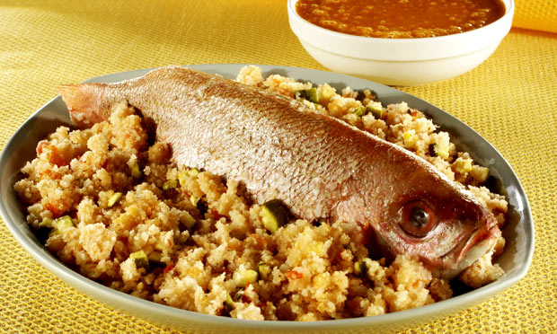 Peixe ao molho de pitanga Peixe ao molho de pitanga