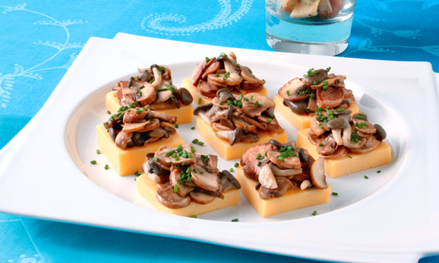 Polenta com cogumelo: prepare essa saborosa entrada em poucos minutos Polenta com cogumelo: prepare essa saborosa entrada em poucos minutos
