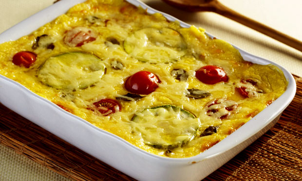Polenta com legumes gratinada: é rápido de preparar e muito gostoso Polenta com legumes gratinada: é rápido de preparar e muito gostoso
