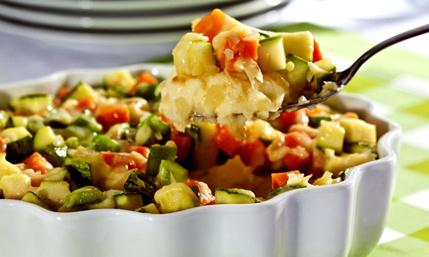 Purê de batata gratinado com legumes: delicioso acompanhamento Purê de batata gratinado com legumes: delicioso acompanhamento