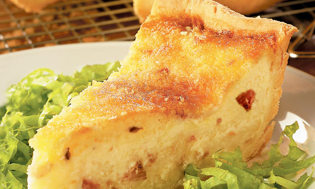 Quiche Lorraine de queijo e bacon