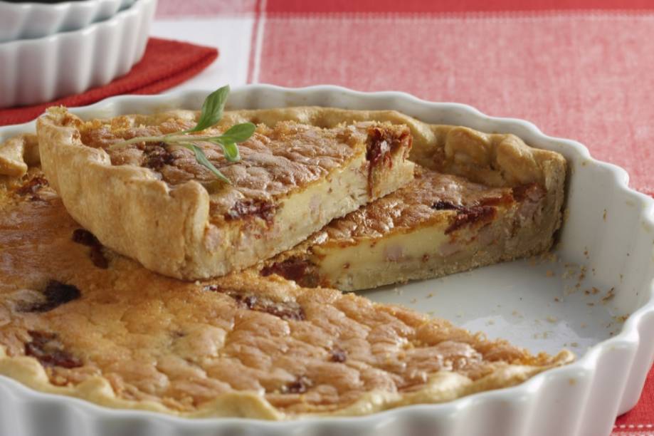 Quiche de tomate seco e peito de peru