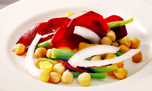 Salada de beterraba e grão-de-bico