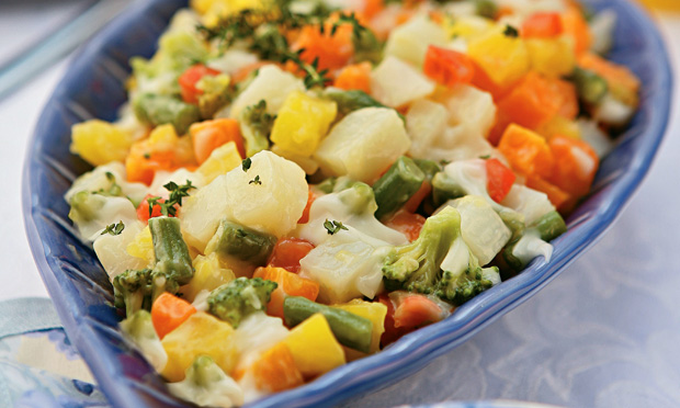 Salada com molho de maionese light