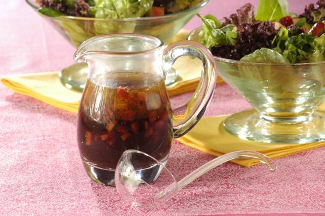 Salada com vinagrete de morango Salada com vinagrete de morango