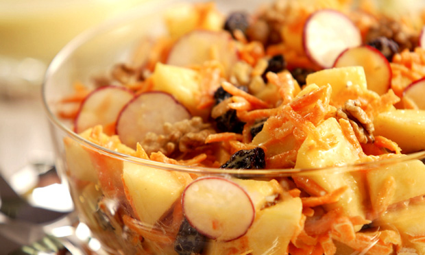 Salada de cenoura e nozes Salada de cenoura e nozes