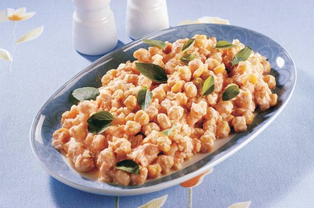 Salada de grão-de-bico com páprica Salada de grão-de-bico com páprica