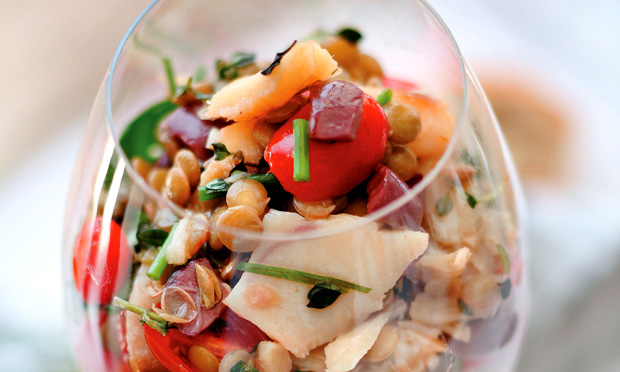 Salada de lentilha com bacalhau
