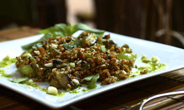 Salada Groisman com macadâmia