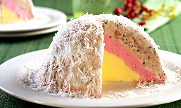 Sobremesa de sorvete e creme