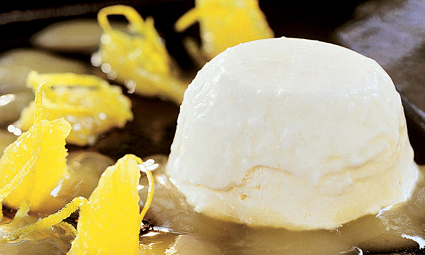 Sorvete de coco com laranja
