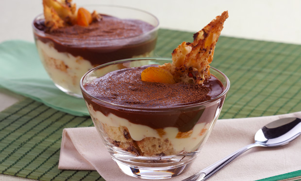 Taça de ganache e panetone Taça de ganache e panetone
