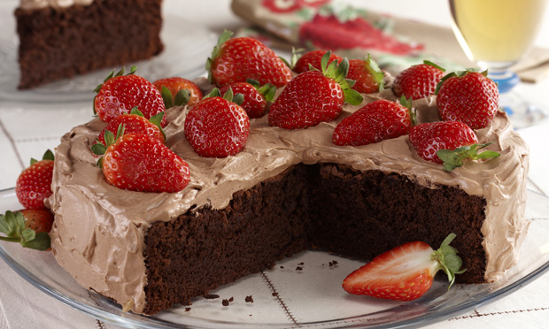 Torta de chocolate e morango Torta de chocolate e morango