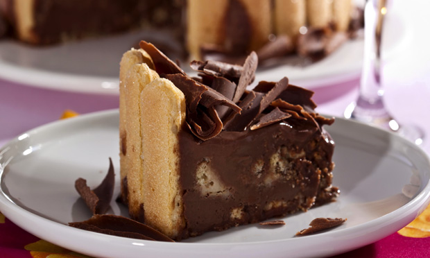 Torta de chocolate e nutella (charlote)