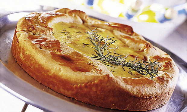 Torta especial de batata e alecrim Torta especial de batata e alecrim