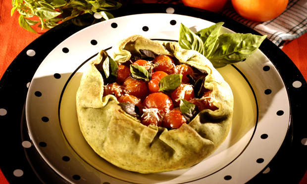 Torta rústica de tomate e cebola