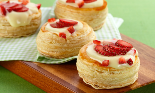 Tortinhas com creme de morango Tortinhas com creme de morango