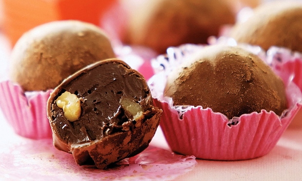 Trufas de nozes e café Trufas de nozes e café